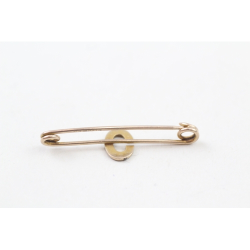 28 - 9ct gold antique seed pearl bar brooch (1g)