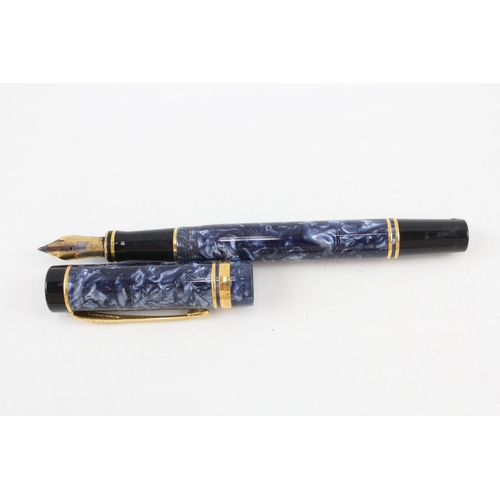 389 - Parker Duofold Special Navy Lacquer Fountain Pen w/ 18ct Gold Nib WRITING