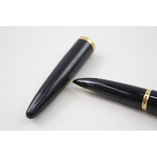 391 - Waterman Carene Black Lacquer Fountain Pen w/ 18ct Gold Nib WRITING