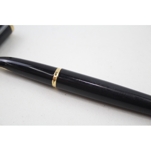 391 - Waterman Carene Black Lacquer Fountain Pen w/ 18ct Gold Nib WRITING