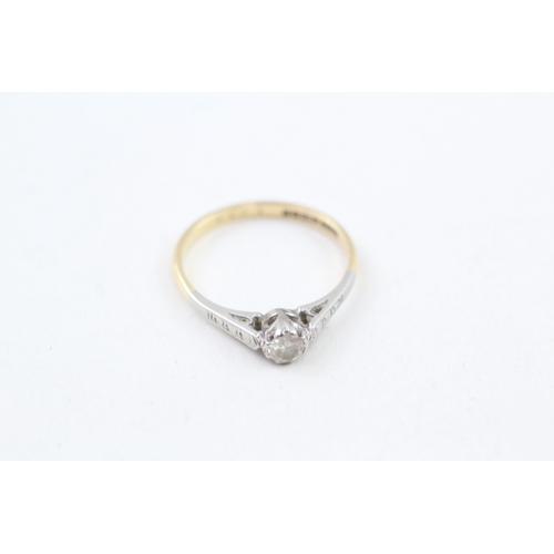 42 - 18ct gold vintage diamond solitaire dress ring (2g) Size  M 1/2