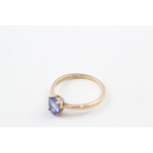 70 - 9ct gold oval cut tanzanite solitaire dress ring (1.8g) Size  O