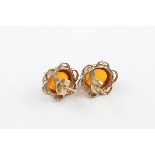 9 - 9ct gold amber cabochon stud earrings (3.4g)