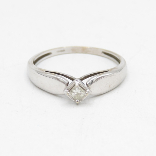 111 - 9ct white gold diamond solitaire dress ring (1.7g) Size  O