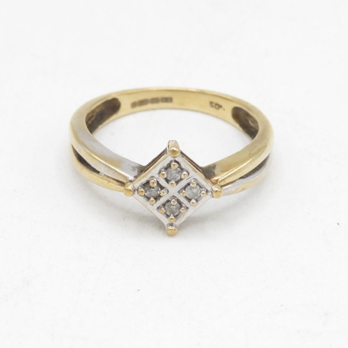 54 - 9ct gold diamond ring (2g) Size  L