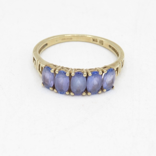 58 - 9ct gold tanzanite ring (1.6g) Size  L