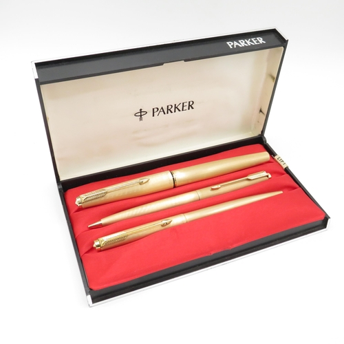 487 - Vintage Parker 65 Gold Plated Fountain Pen w/ 14ct Gold Nib, Ballpoint, Pencil