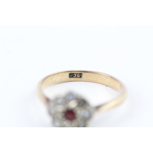 102 - 9ct gold antique garnet & seed pearl cluster ring (1.8g) Size  I