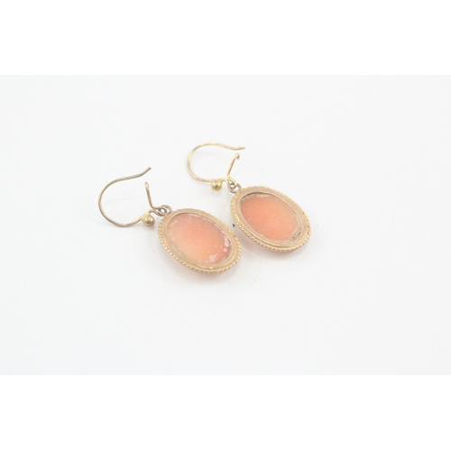 126 - 9ct gold shell cameo drop earrings (3.3g)