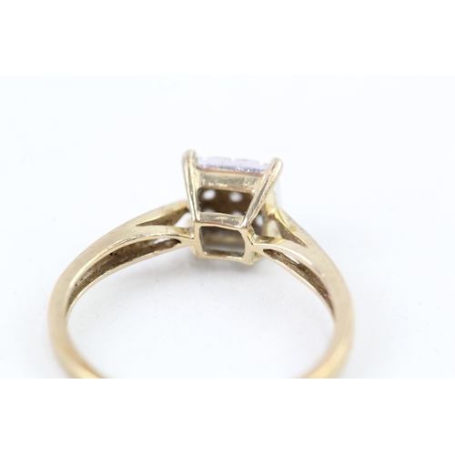 127 - 9ct gold diamond dress ring, total diamond weight: 0.20ct (approximately) (1.7g) Size  M 1/2