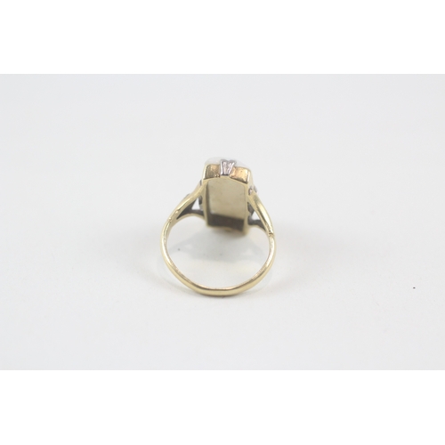 134 - 9ct gold opal dress ring (2.9g) Size  F 1/2