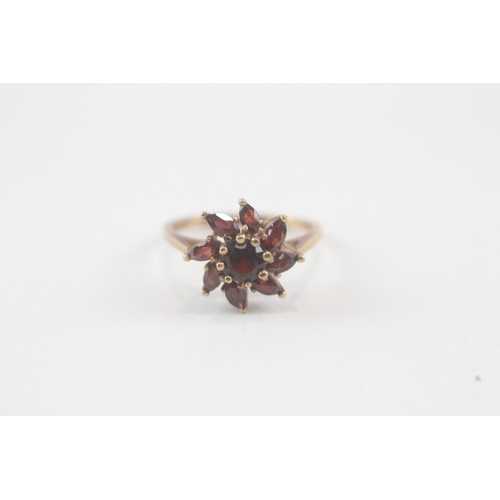 144 - 9ct gold garnet dress ring (2.6g) Size  N