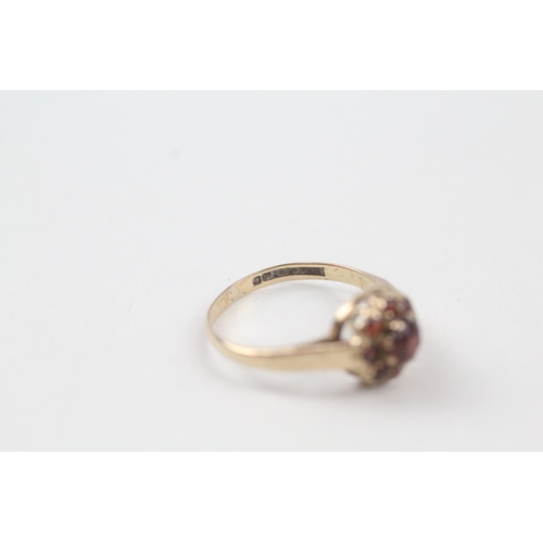 16 - 9ct gold vintage garnet floral cluster dress ring (1.7g) Size  L