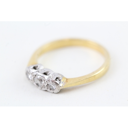 174 - 18ct gold vintage diamond three stone ring (2.4g) Size  K 1/2