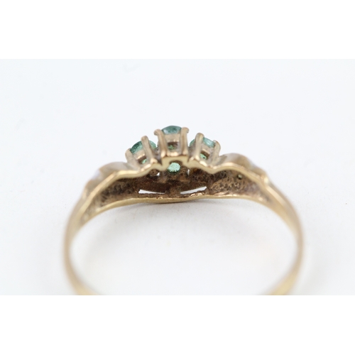 184 - 9ct gold vintage emerald & diamond dress ring (1.5g) Size  P