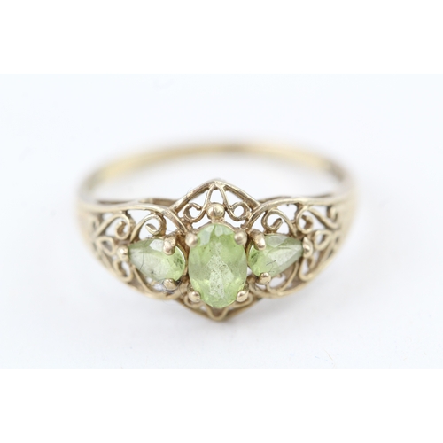 187 - 9ct gold vintage style peridot patterned dress ring (1.7g) Size  Q 1/2