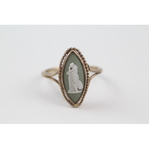 19 - 9ct gold vintage Wedgwood cameo sage jasperware ring (3.4g) Size  R