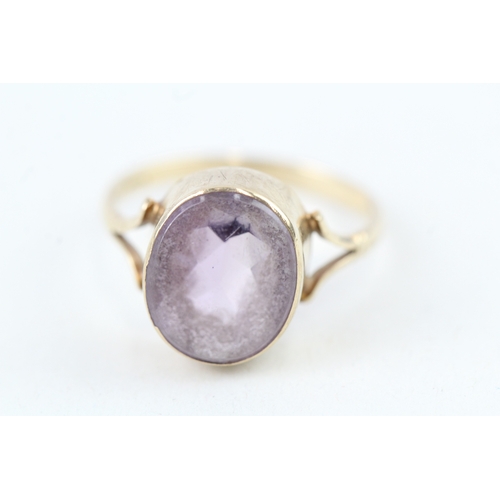 199 - 9ct gold vintage oval cut amethyst dress ring, bezel set (2.4g) Size  O 1/2