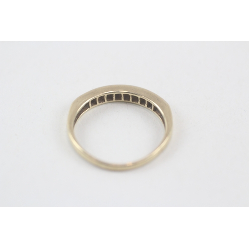 205 - 9ct gold diamond half eternity ring, total diamond weight: 0.25ct (approximately) (1.6g) Size  M 1/2