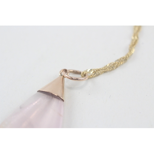 221 - 9ct gold rose quartz pendant necklace (12.3g)