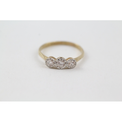 226 - 18ct gold vintage diamond trilogy dress ring (1.7g) Size  K