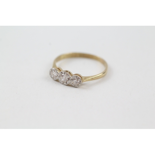 226 - 18ct gold vintage diamond trilogy dress ring (1.7g) Size  K