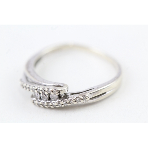 251 - 9ct gold diamond dress ring, total diamond weight: 0.15ct (approximately) (2g) Size  N 1/2