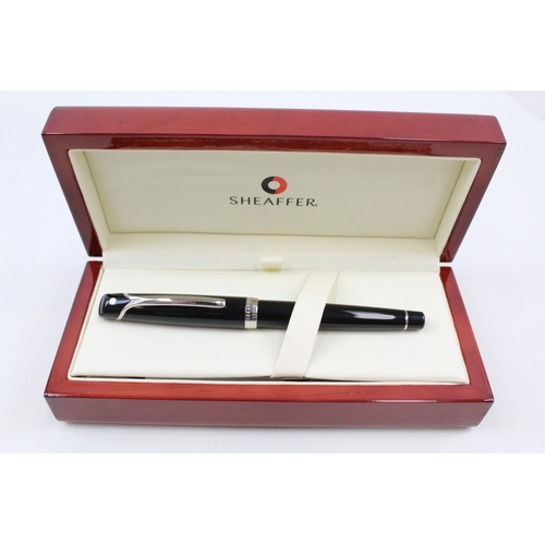 437 - Sheaffer Valor Black Lacquer Fountain Pen w/ 14ct White Gold Nib WRITING Boxed