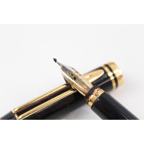 447 - Vintage Waterman Ideal Black Lacquer Fountain Pen w/ 18ct Gold Nib WRITING Boxed