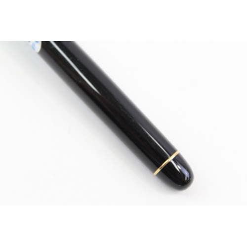 449 - Pilot Custom 74 Black Lacquer Fountain Pen w/ 18ct Super Fine Nib WRITING