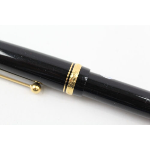 449 - Pilot Custom 74 Black Lacquer Fountain Pen w/ 18ct Super Fine Nib WRITING