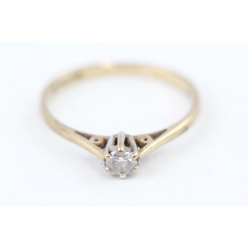 45 - 9ct gold diamond solitaire ring, claw set (1.2g) Size  N