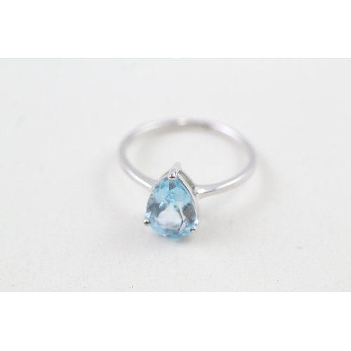 66 - 9ct white gold pear cut blue topaz solitaire dress ring (1.7g) Size  P