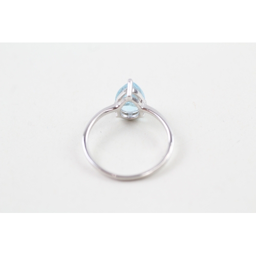 66 - 9ct white gold pear cut blue topaz solitaire dress ring (1.7g) Size  P