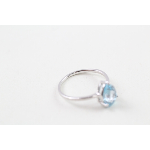 66 - 9ct white gold pear cut blue topaz solitaire dress ring (1.7g) Size  P