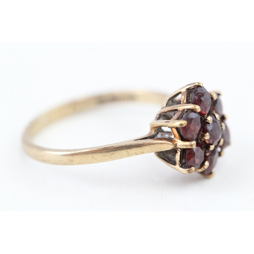 80 - 9ct gold vintage garnet cluster dress ring (2.7g) Size  Q