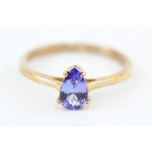 114 - 9ct gold pear cut tanzanite dress ring (1.8g) Size  O