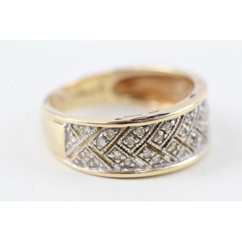 122 - 14ct gold diamond patterned half eternity ring (3.1g) Size  L 1/2