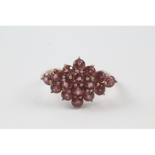 13 - 9ct gold garnet cluster cocktail ring (2.8g) Size  S