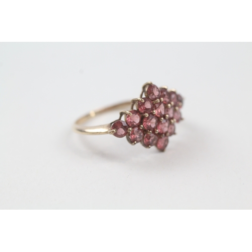 13 - 9ct gold garnet cluster cocktail ring (2.8g) Size  S