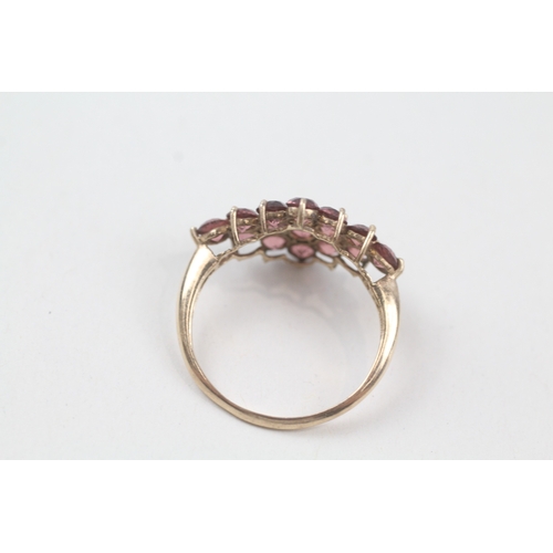 13 - 9ct gold garnet cluster cocktail ring (2.8g) Size  S