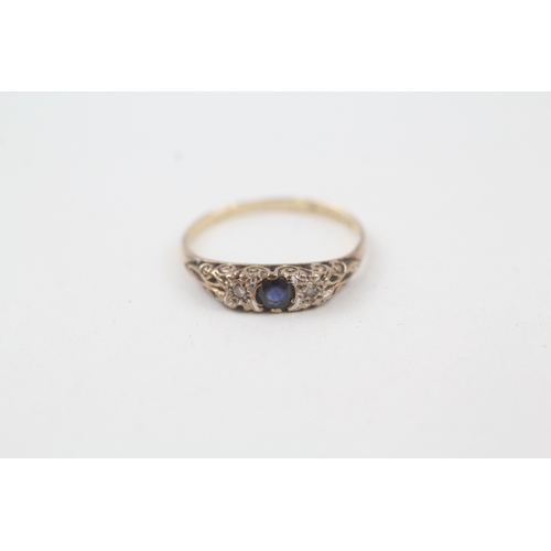 135 - 9ct gold vintage sapphire and diamond trilogy dress ring (1g) Size  J