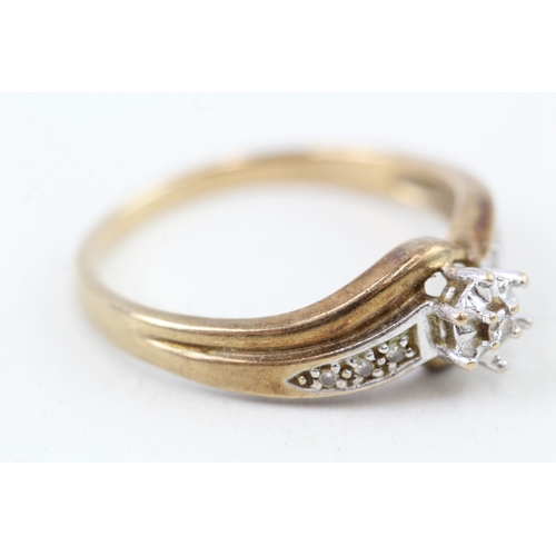 140 - 9ct gold diamond dress ring (3.2g) Size  T