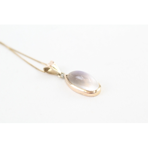 144 - 9ct gold cabochon cut moonstone pendant necklace (2.4g)