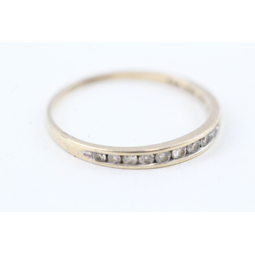 151 - 9ct gold diamond half eternity ring, total diamond weight: 0.25ct(approximately) (1g) Size  P