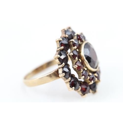 152 - 9ct gold vintage garnet cocktail ring (7.3g) Size  Q