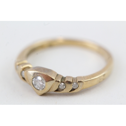 18 - 9ct gold diamond ring (2.2g) Size  N 1/2