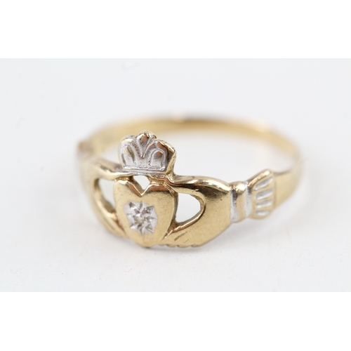 29 - 9ct gold diamond Irish claddah dress ring (1.1g) Size  O