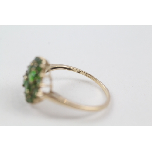 33 - 9ct gold diopside cluster dress ring (2.3g) Size  S