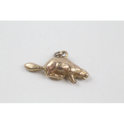 41 - 9ct gold vintage beaver charm (0.8g)